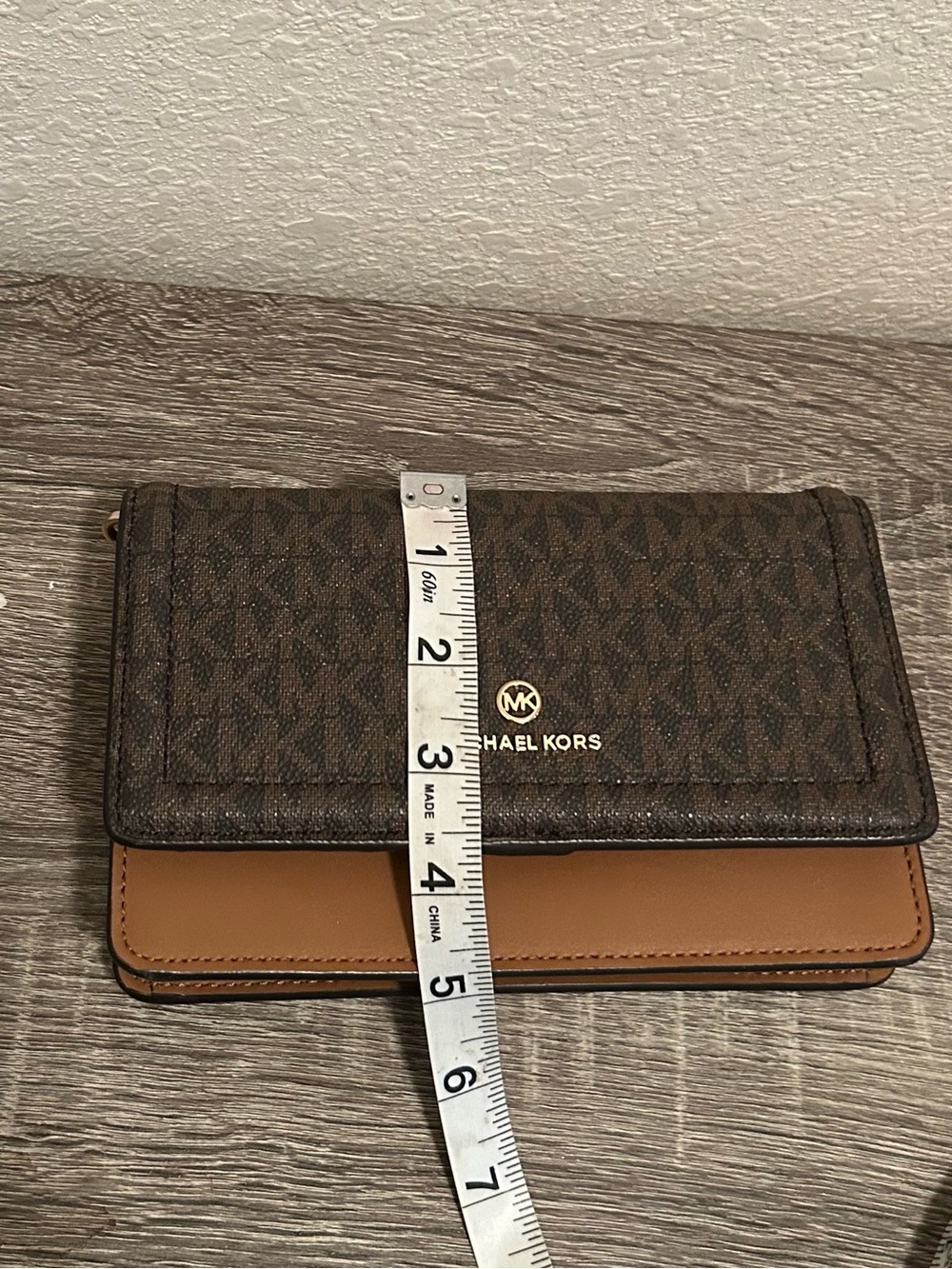 Michael Kors | Jet Set | Charm | Small Phone | Crossbody - Picture 15 of 16